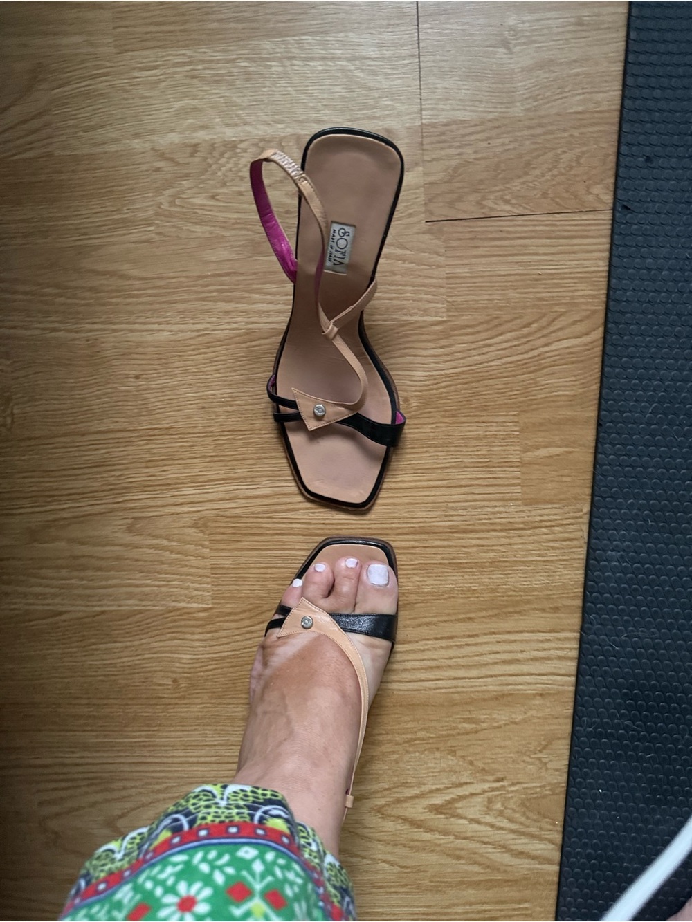 Vero Cuoio Two-Tone Slingback Sandals in Bamboo like heels